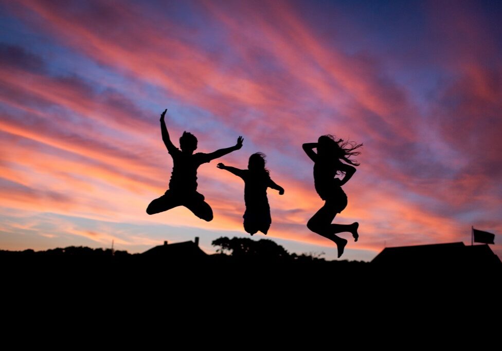 silhoutte happy jump